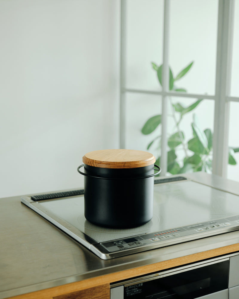 家具銘木からできた燻製器（お試しチップ付き）