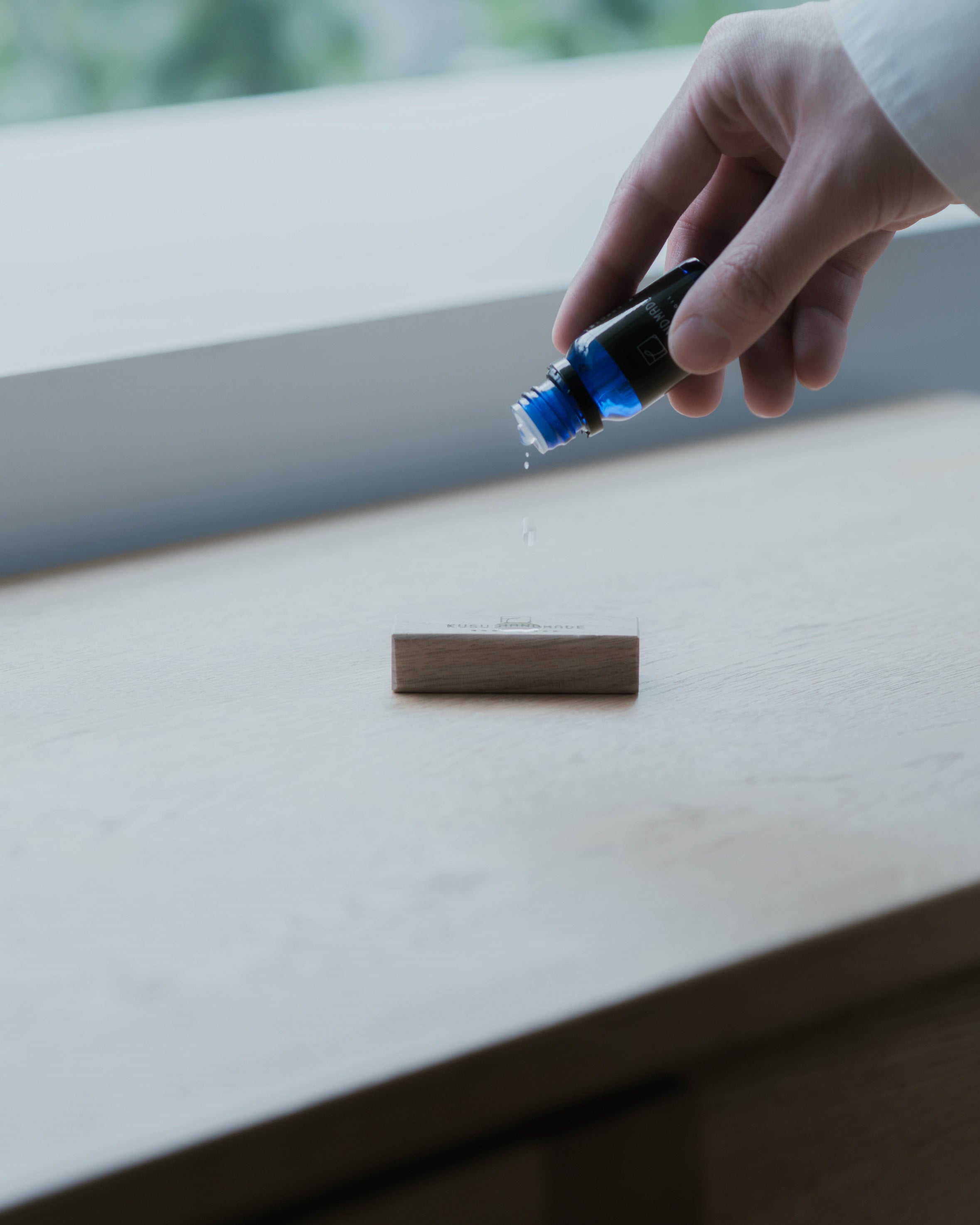 くすのきの消臭ブロック4個＋カンフルオイル5ml (コットンポーチ付)